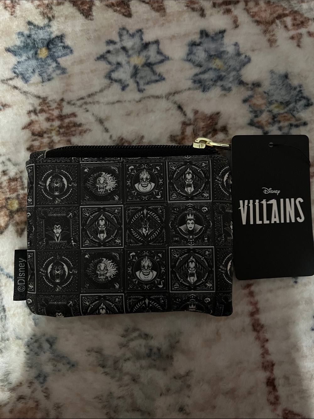 Loungefly Disney Villains Black and Gold Zip Coin Pouch